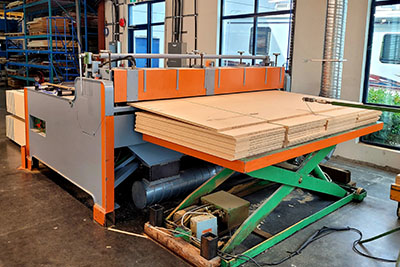 panel saw cutting